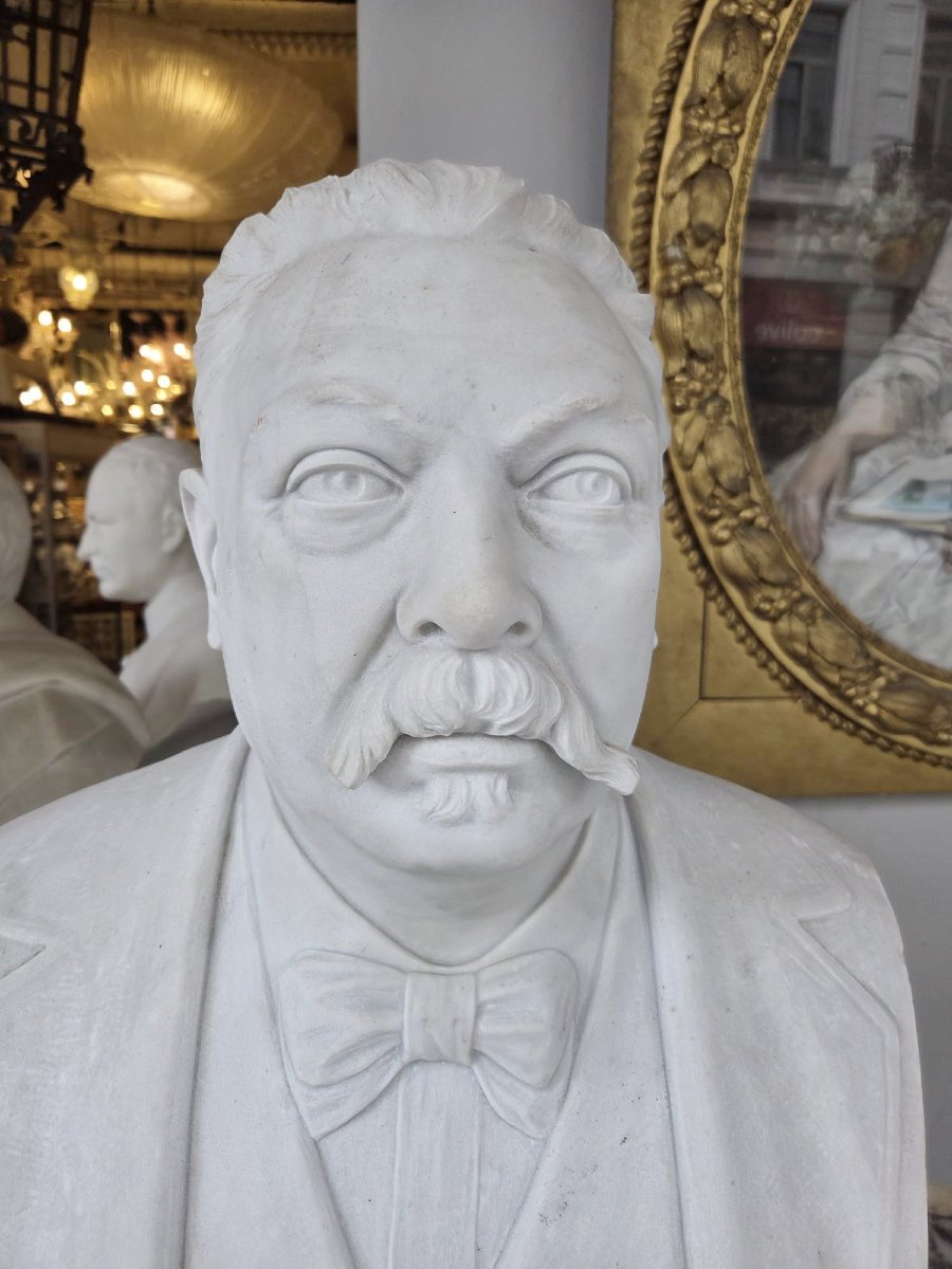 White Marble Bust Of A Man, 19th-photo-3