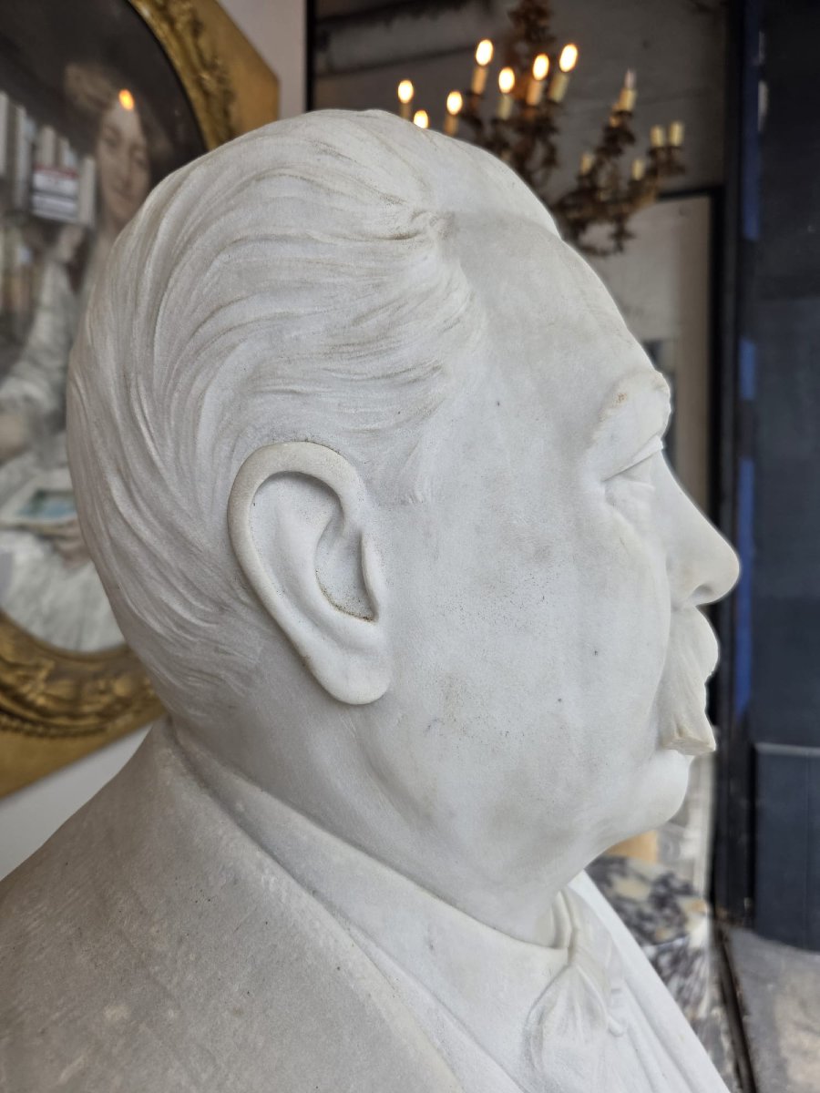 White Marble Bust Of A Man, 19th-photo-1