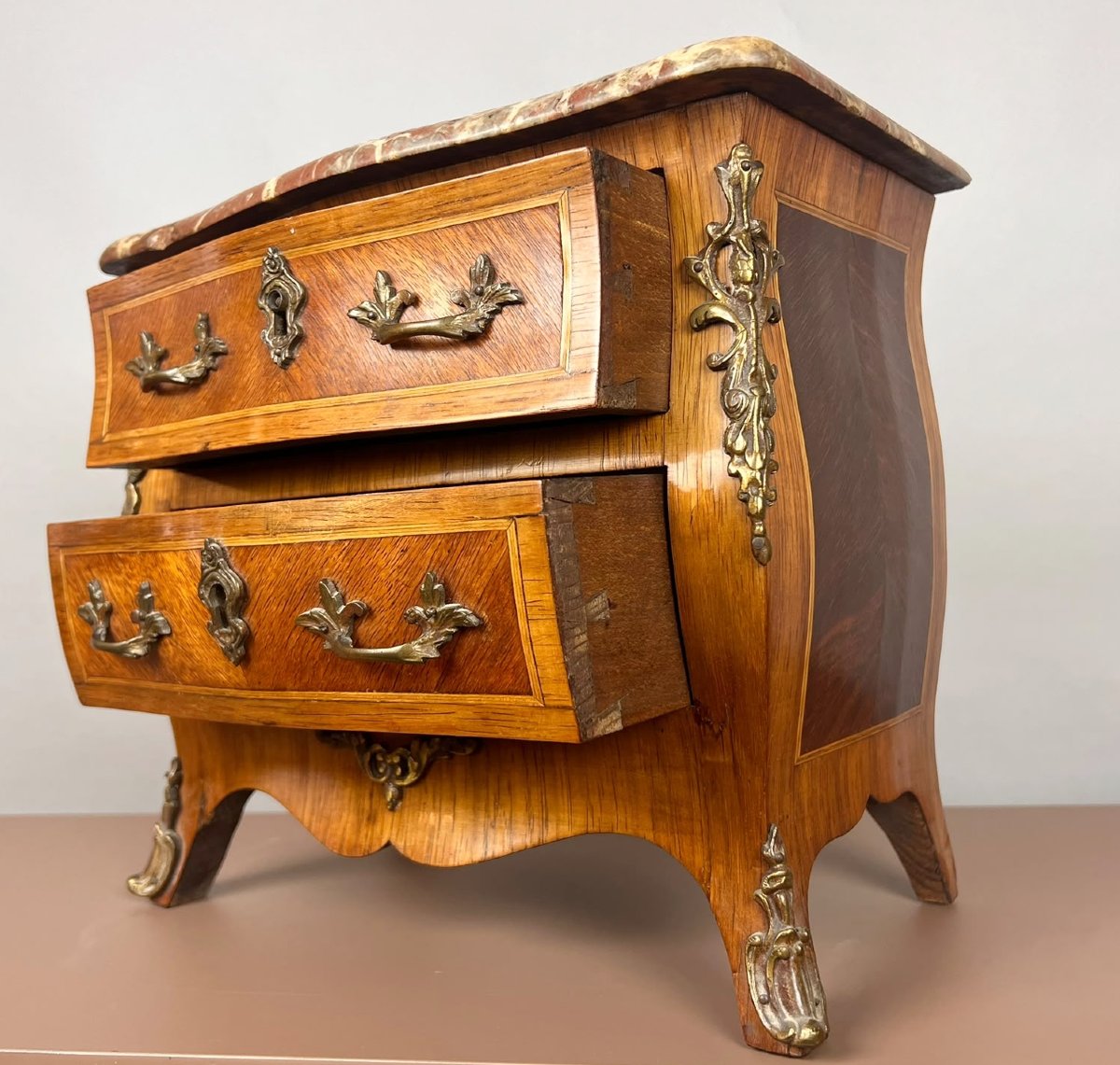 Louis XV-style Chest Of Drawers, 20th Century.-photo-2