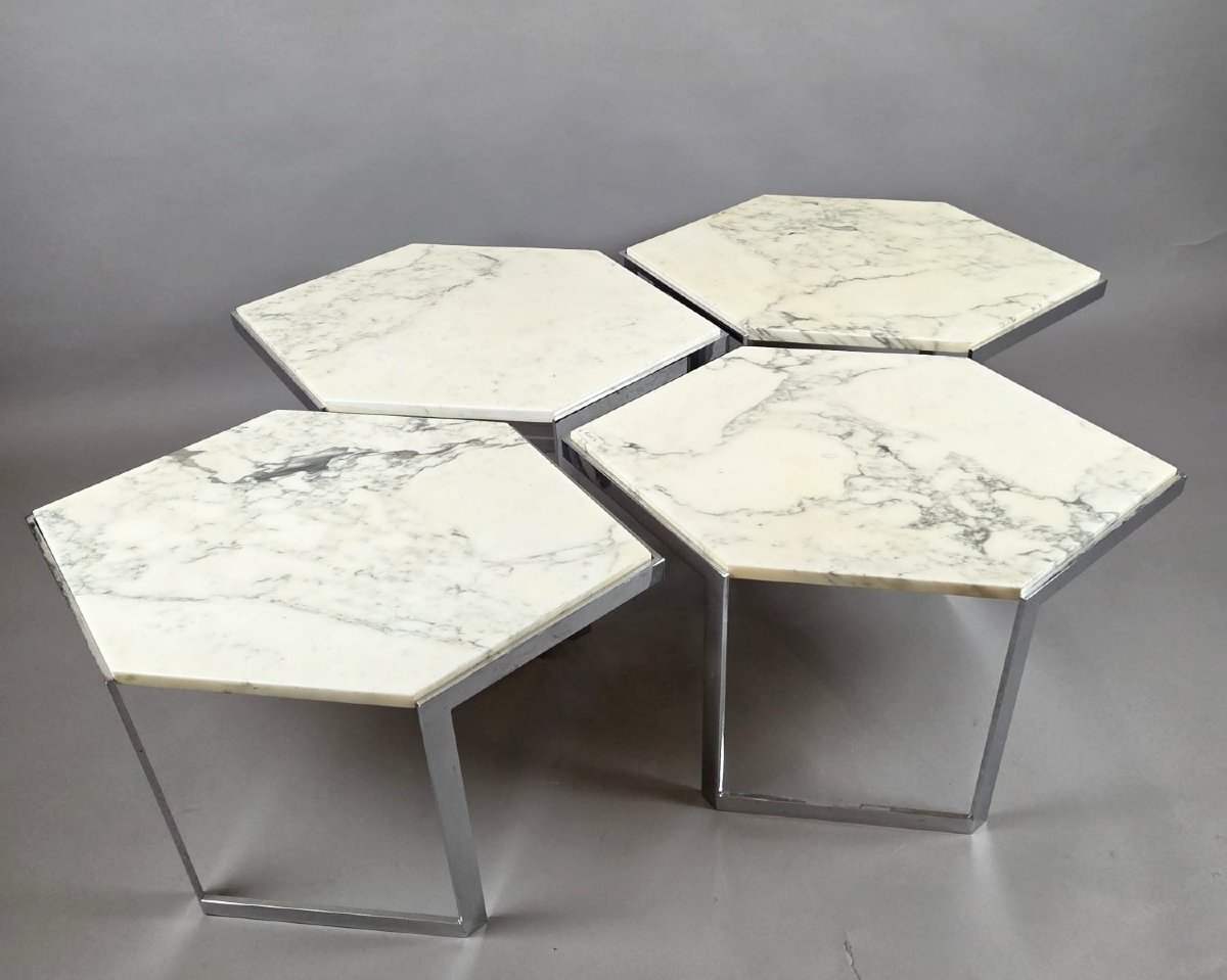 Ensemble de 4 tables basses en acier chromé et tablette de marbre, vers 1970-photo-2
