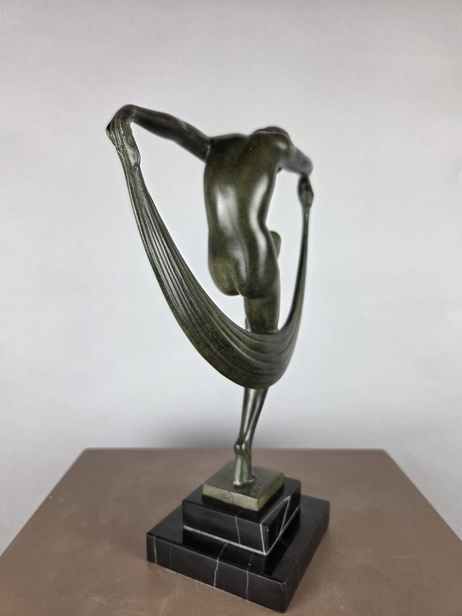 Signed "denis" For The Max Leverrier Workshops, Art Deco Bronze Sculpture With A Green Patina-photo-1