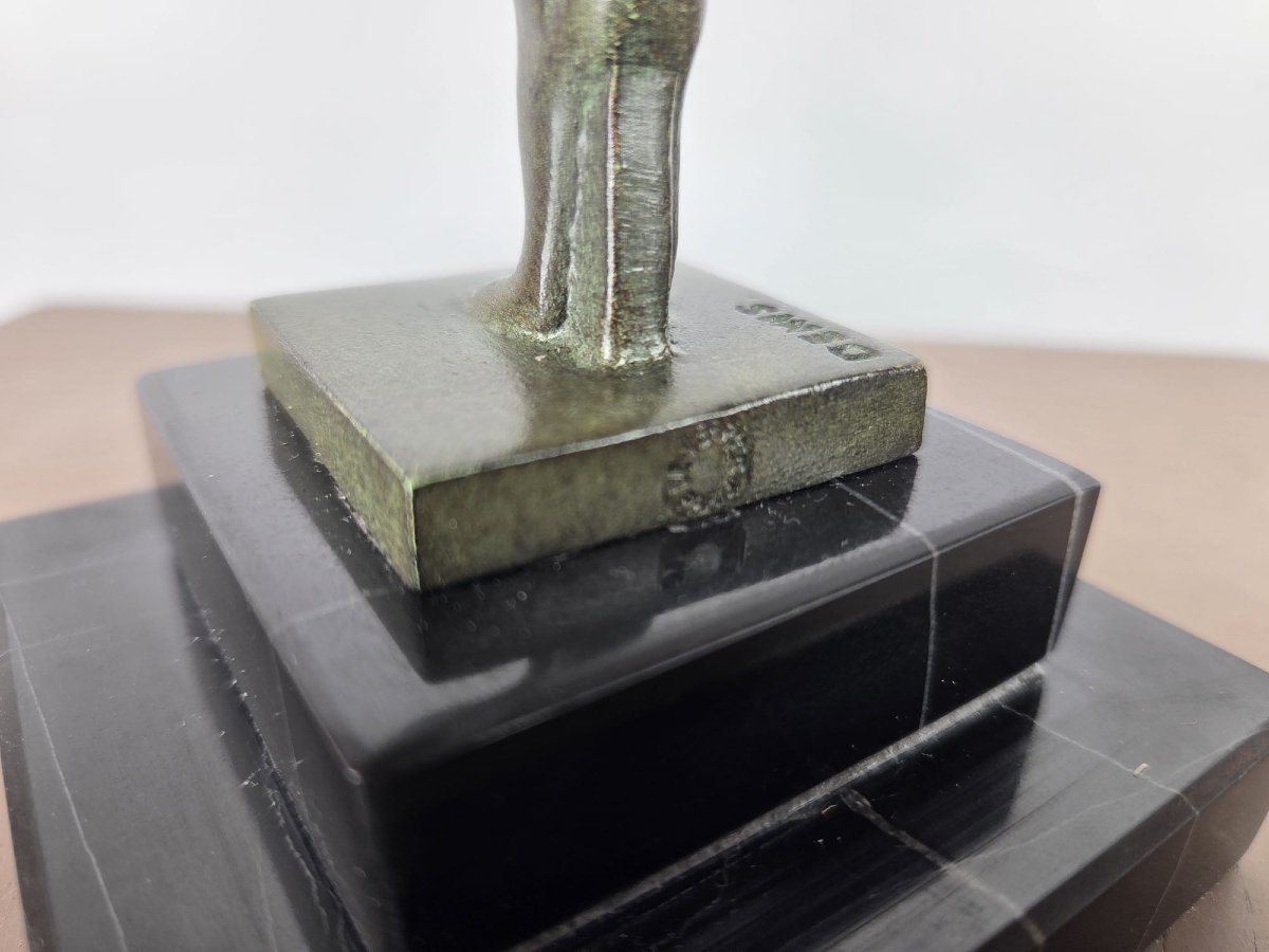 Signed "denis" For The Max Leverrier Workshops, Art Deco Bronze Sculpture With A Green Patina-photo-3