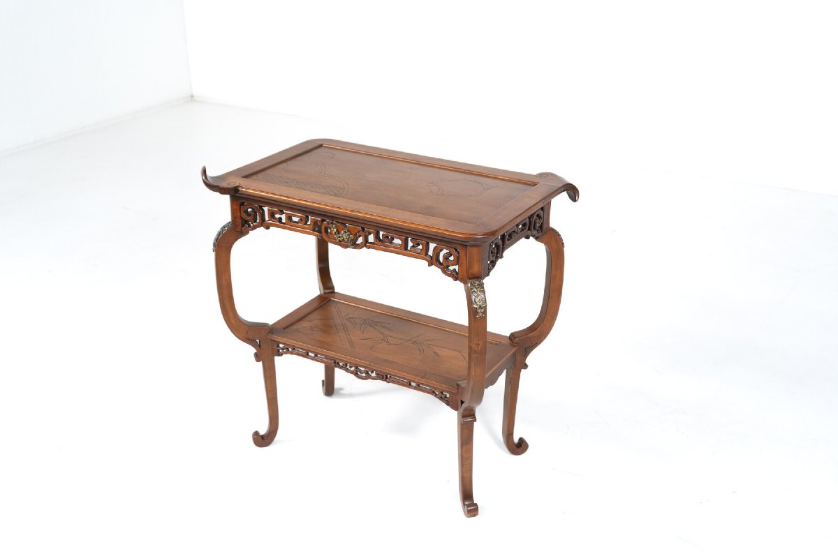 Petite table d'appoint dans le style de Viardot
