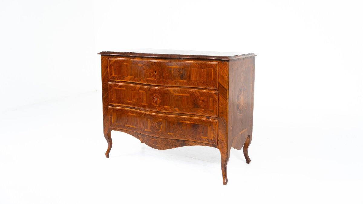 Commode en bois, Italie, XVIIIe siècle