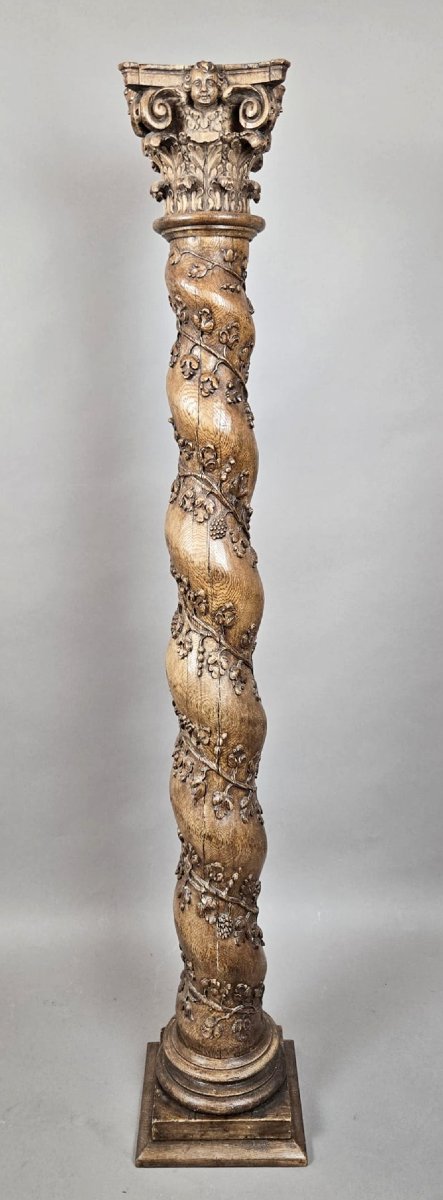 Paire de colonnes torsadées en chêne sculpté, début du XVIIIe siècle-photo-3