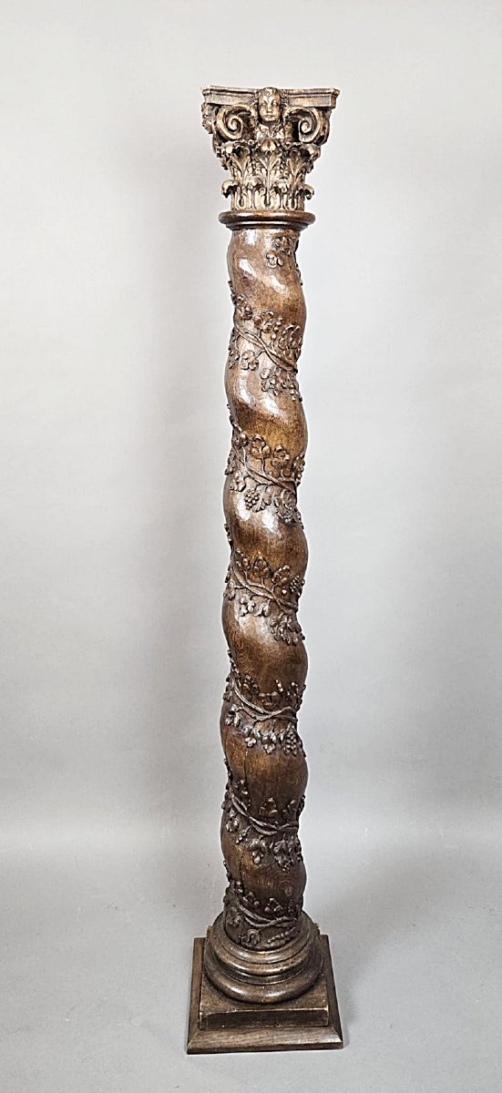 Paire de colonnes torsadées en chêne sculpté, début du XVIIIe siècle-photo-4