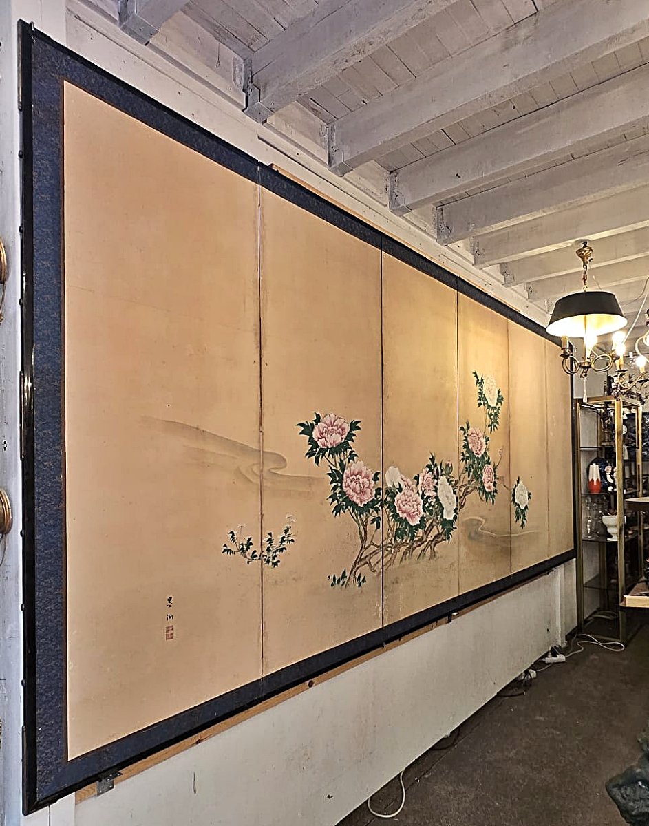 Paravent chinois à décor de pivoines, fin du XIXe siècle.