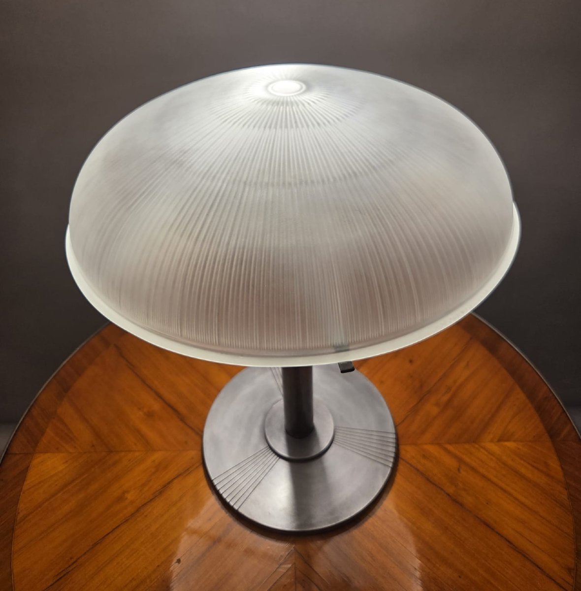 Lampe sur pied Art Déco signée Holophane, à verre prismatique-photo-2