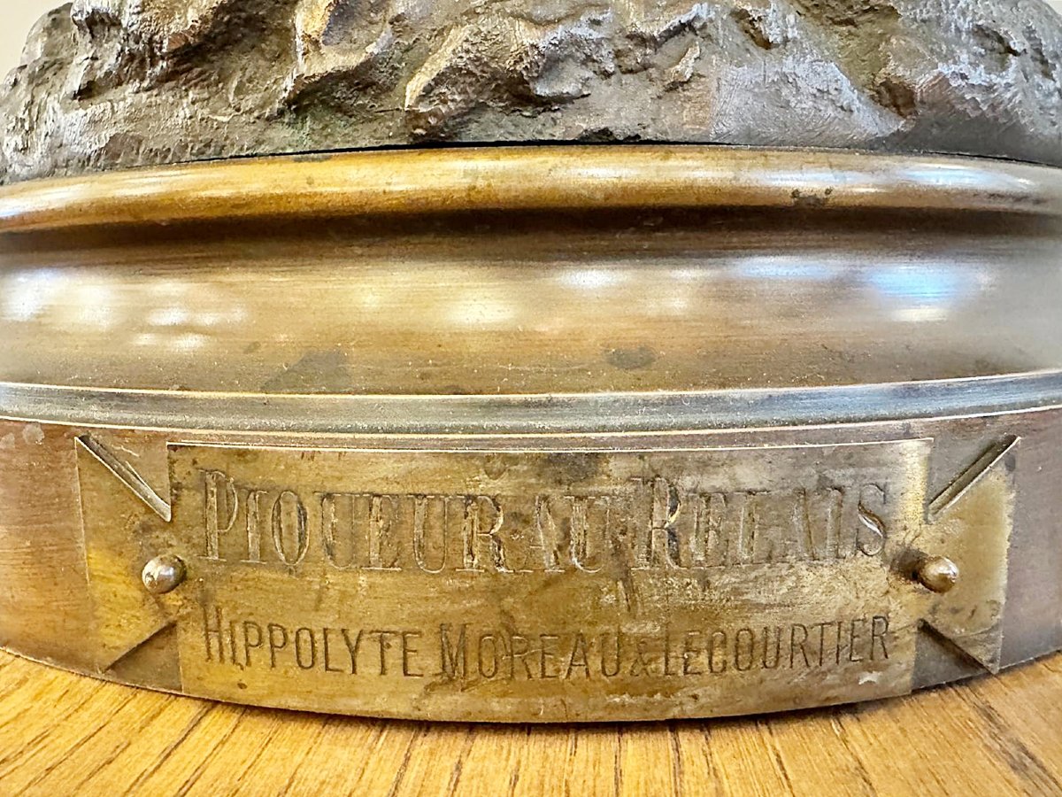 Bronze 19th.c, "Piqueur au Relais", signé H.P. Moreau et Prosper Lecourtier.-photo-5