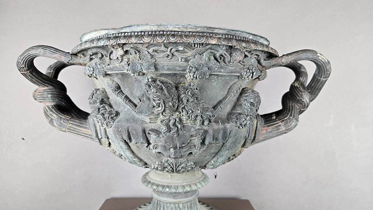 Vase Warwick en bronze, XIXe siècle.-photo-4