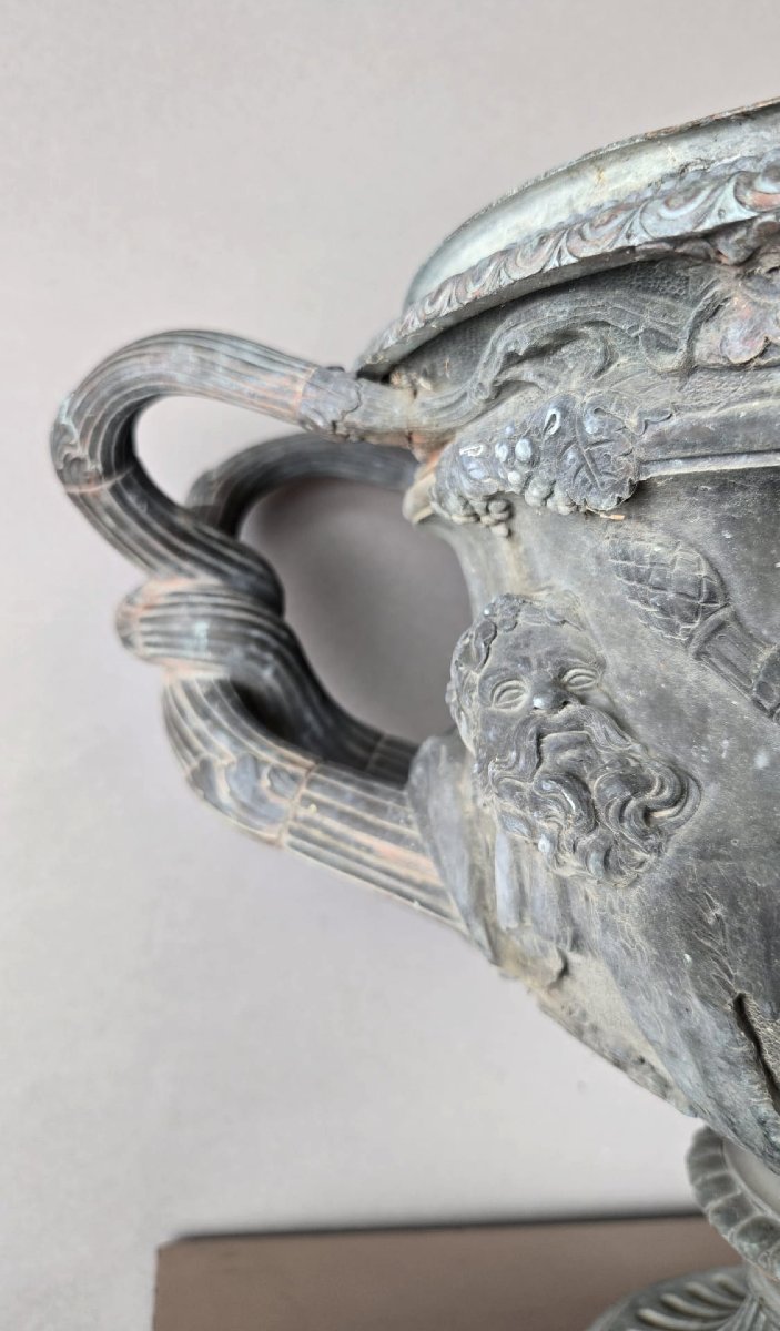Vase Warwick en bronze, XIXe siècle.-photo-6