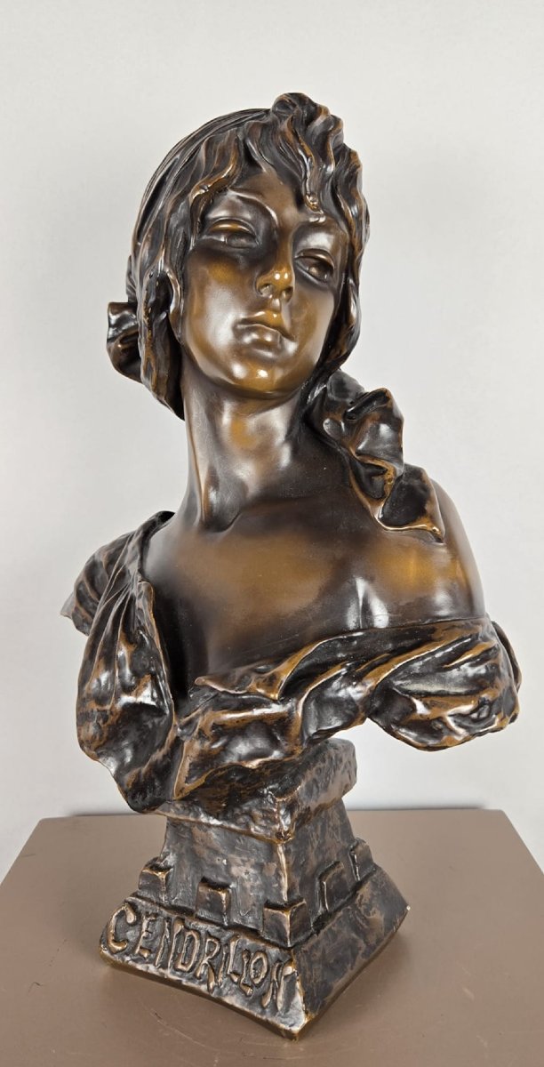 Bronze « Cendrillon », signé E. Villanis (1858-1914), époque Art nouveau.-photo-3