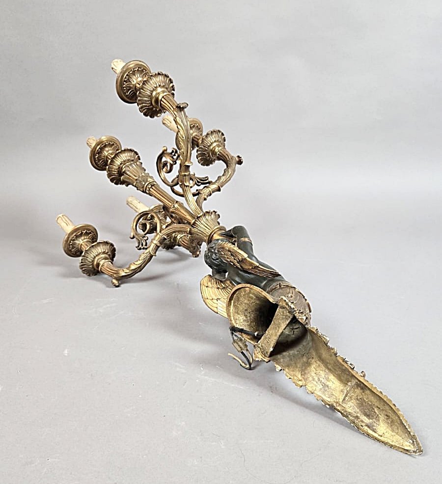 Paire d’appliques de style Empire en bronze, fin du XIXᵉ siècle, à décor de putti ailés-photo-6