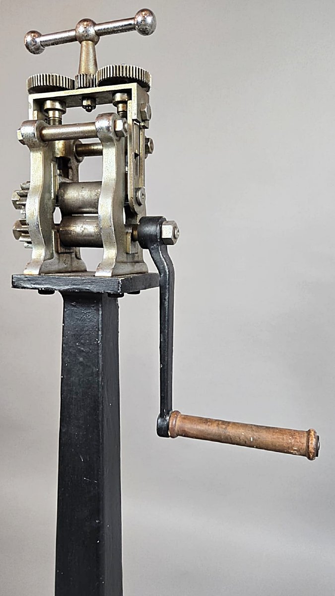 Jeweler's Rolling Mill On A Cast-iron Base, 20th Century-photo-1