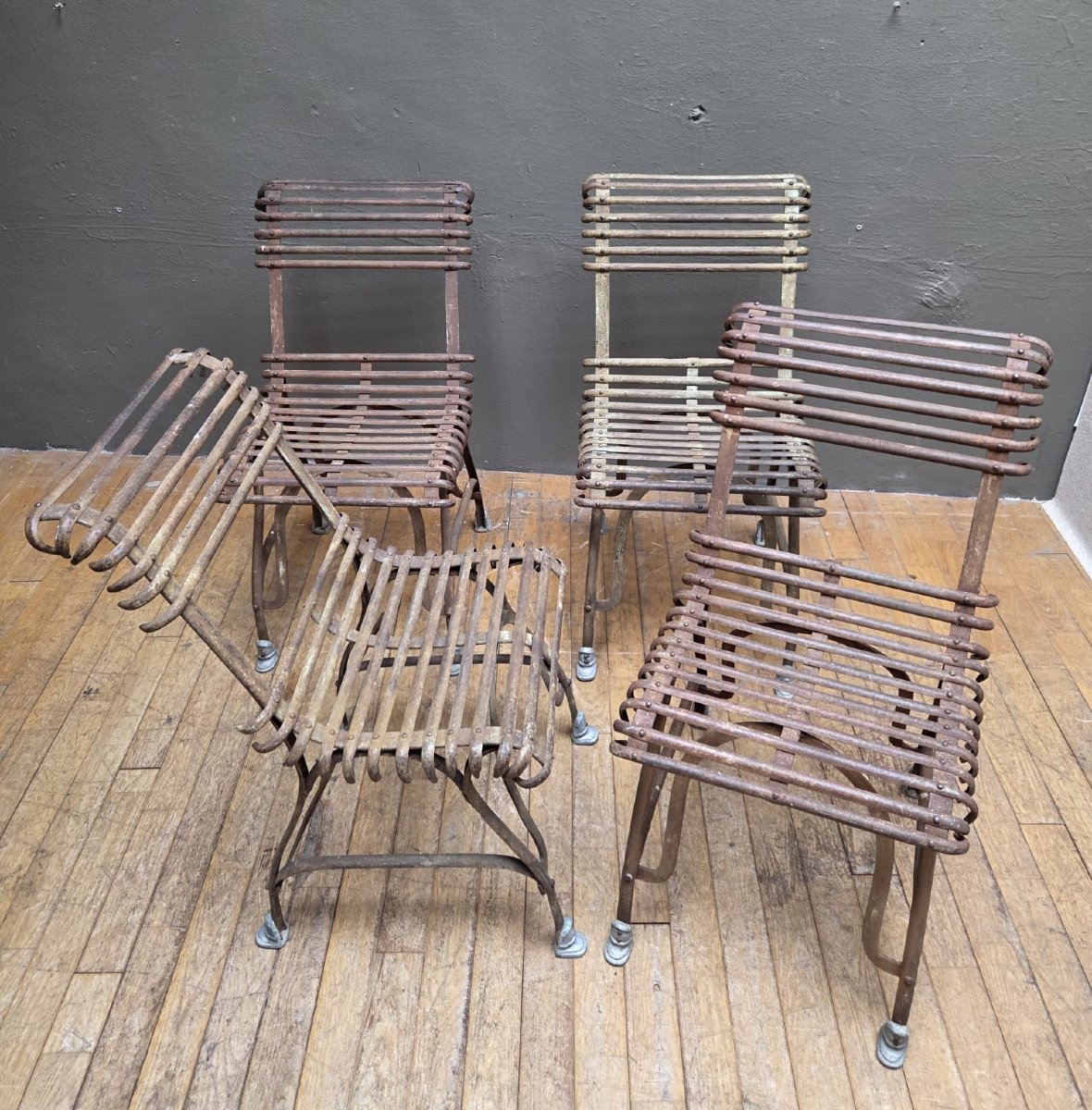Suite de 4 chaises Arras en fer forgé avec leurs sabots, début 20th-photo-2