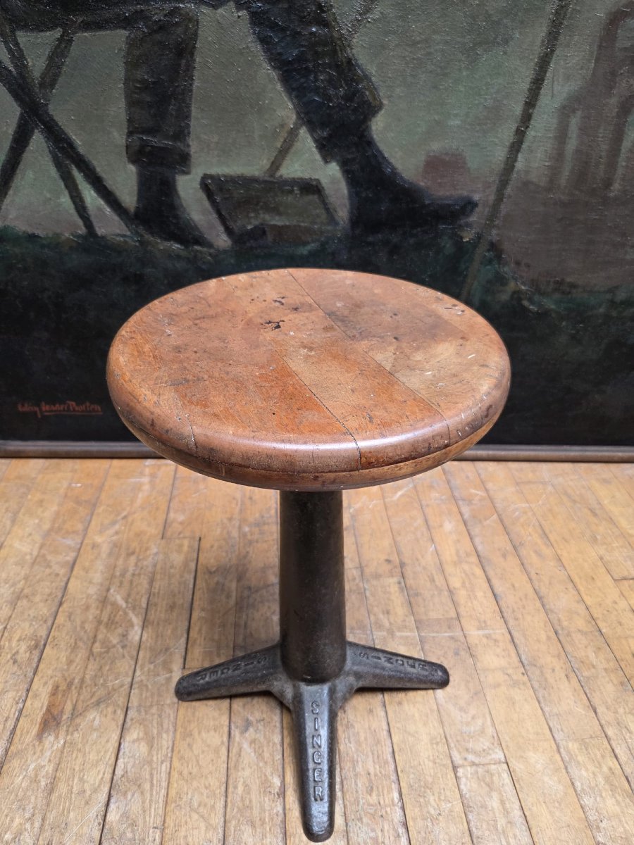 Singer Cast-iron Stool With Its Original Height-adjustable Seat-photo-1