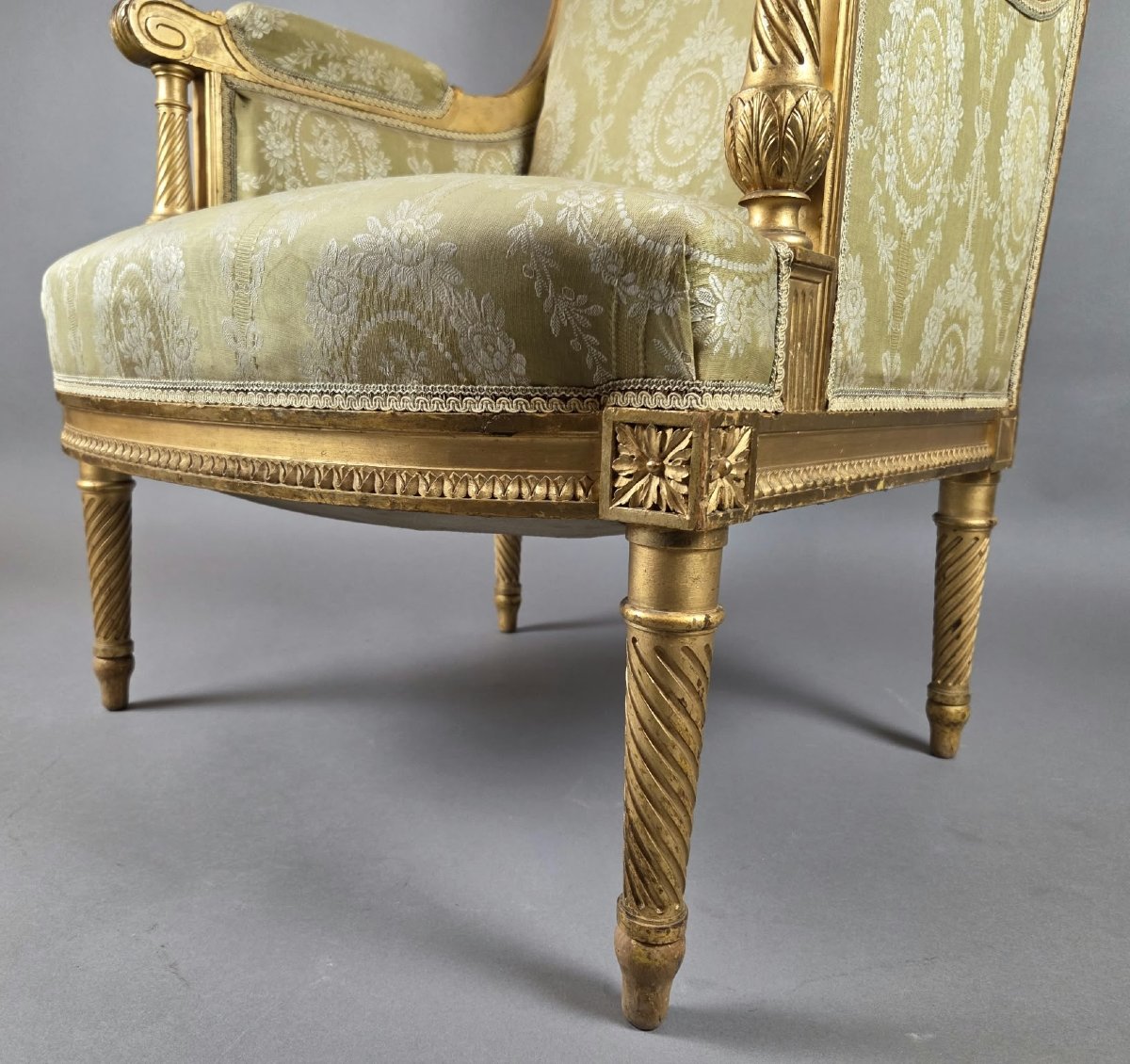 Pair Of Louis Vi-style Bergère Chairs In Finely Carved Gilded Wood, 19th Century-photo-2