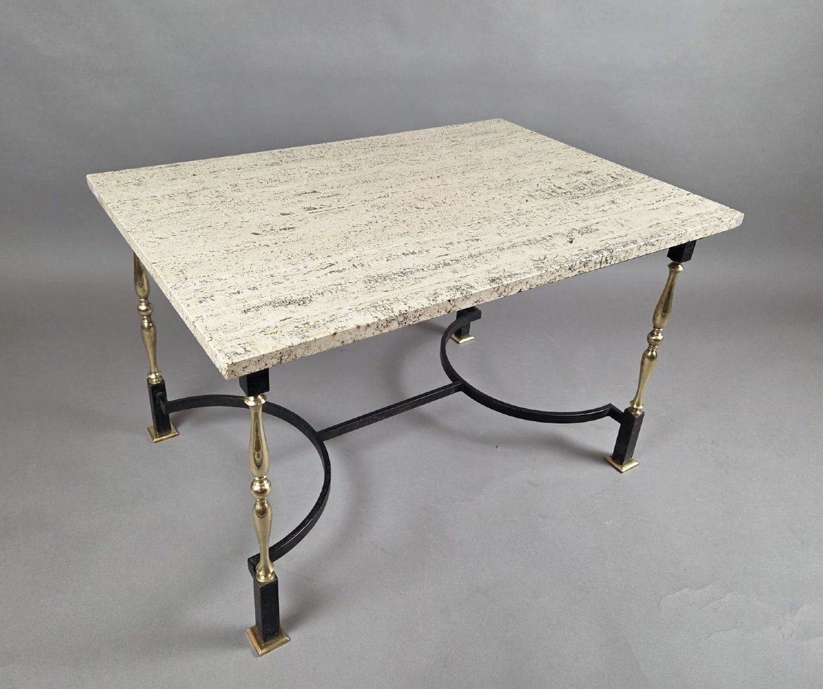 Table basse en fer forgé et laiton, tablette en travertin, vers 1970-photo-3