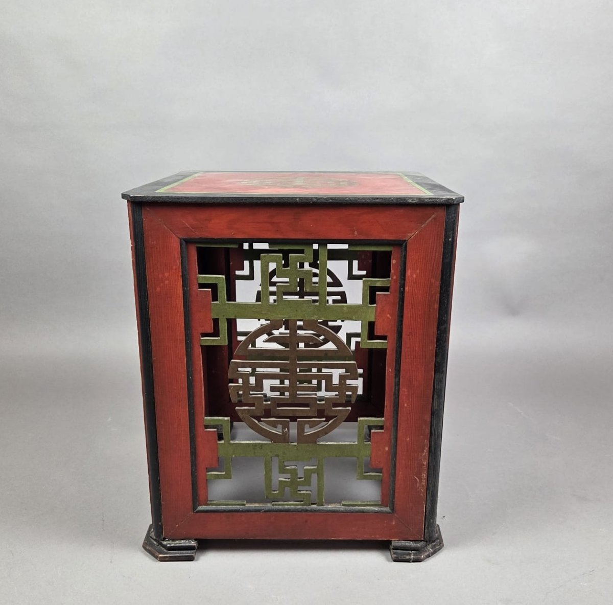 Small Side Table Made Of Polychrome, Openwork Wood, Asia, 20th Century