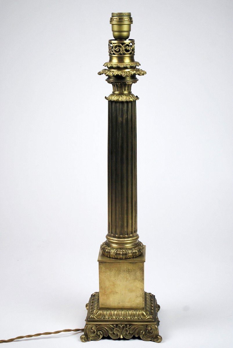 Lampe à Pétrole En Laiton électrifiée, Vers 1840