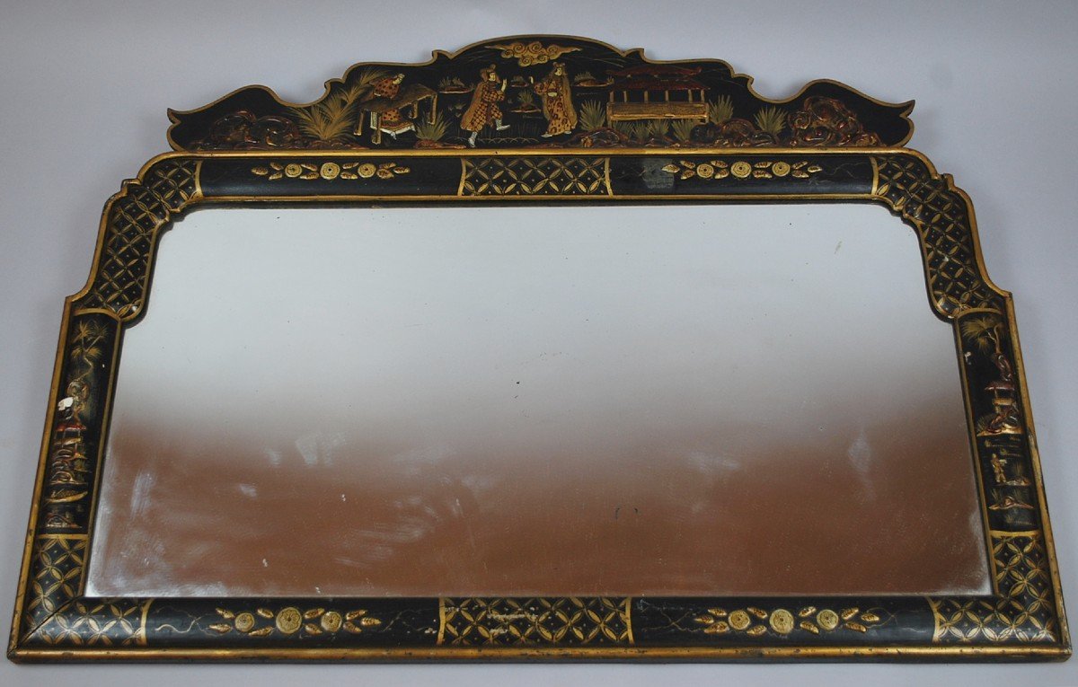 Lacquered Mirror With Chinese Decorations-photo-2