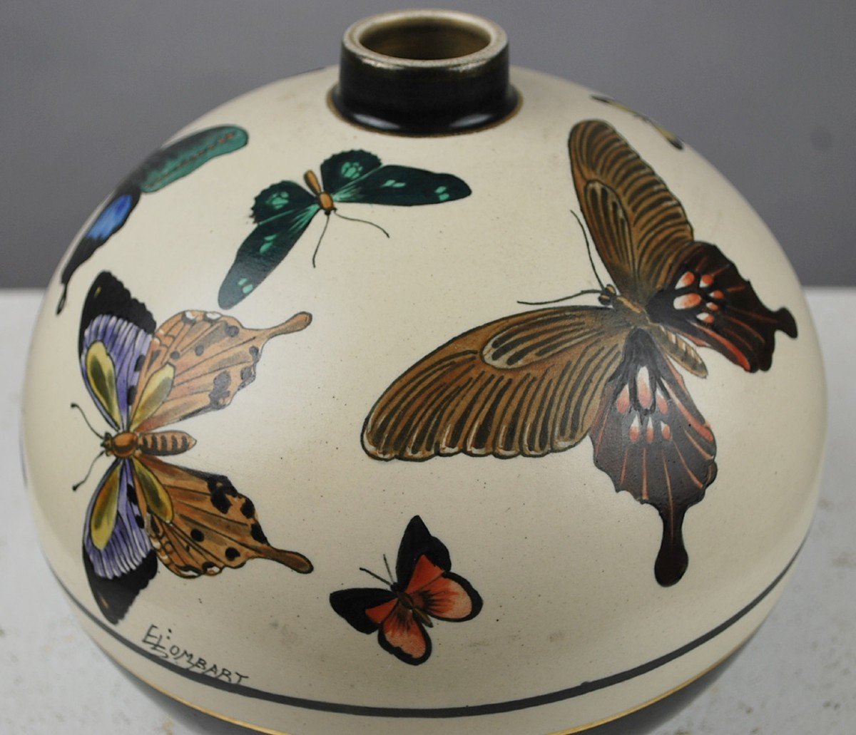Lombart, Vase En Céramique Au Décor De Papillons-photo-4