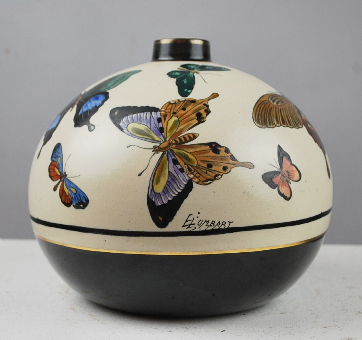 Lombart, Vase En Céramique Au Décor De Papillons-photo-1