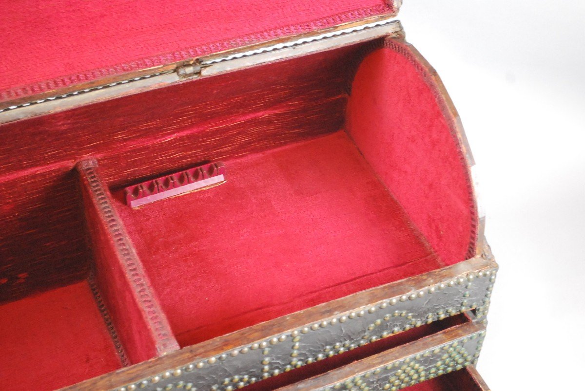 Studded Leather-wrapped Dome Chest, 18th-photo-6