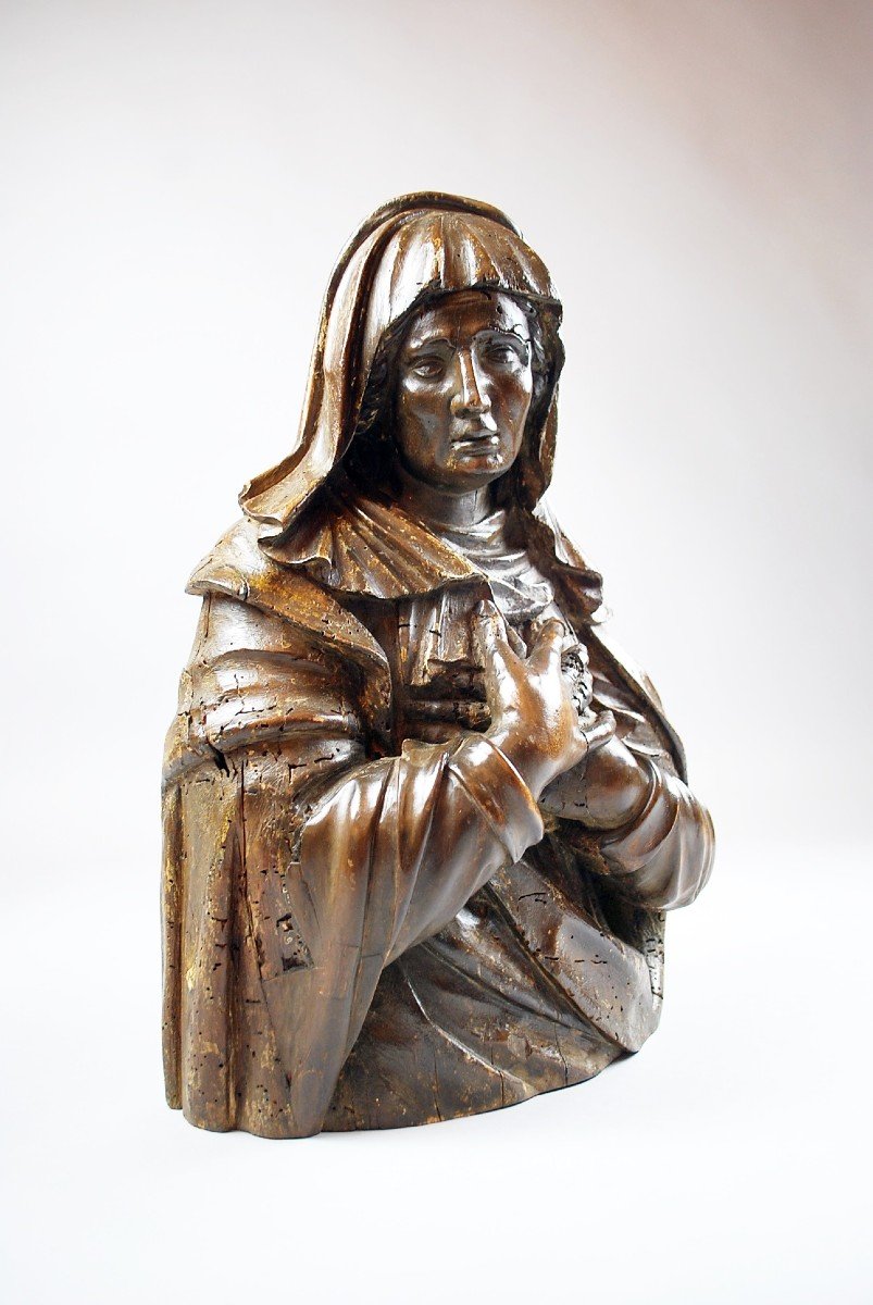 Bust Of Mary In Carved Walnut, Italy 17th