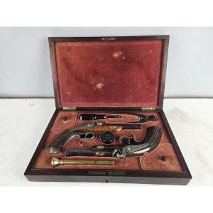 Coffret  pour 2 pistolets à percussion signés, Liège, vers 1850