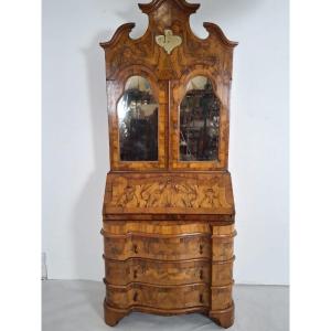 Scriban en ronce de noyer, Italie fin 18th