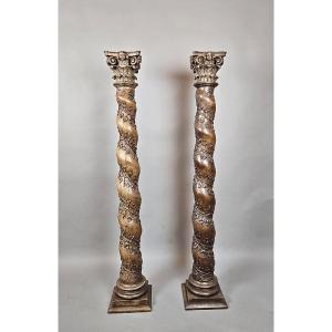 Pair Of Twisted Columns In Carved Oak, Early 18th Century