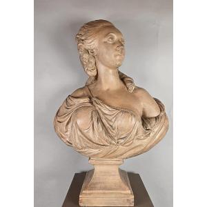 Buste de Madame du Barry en terre cuite, XIXᵉ siècle.