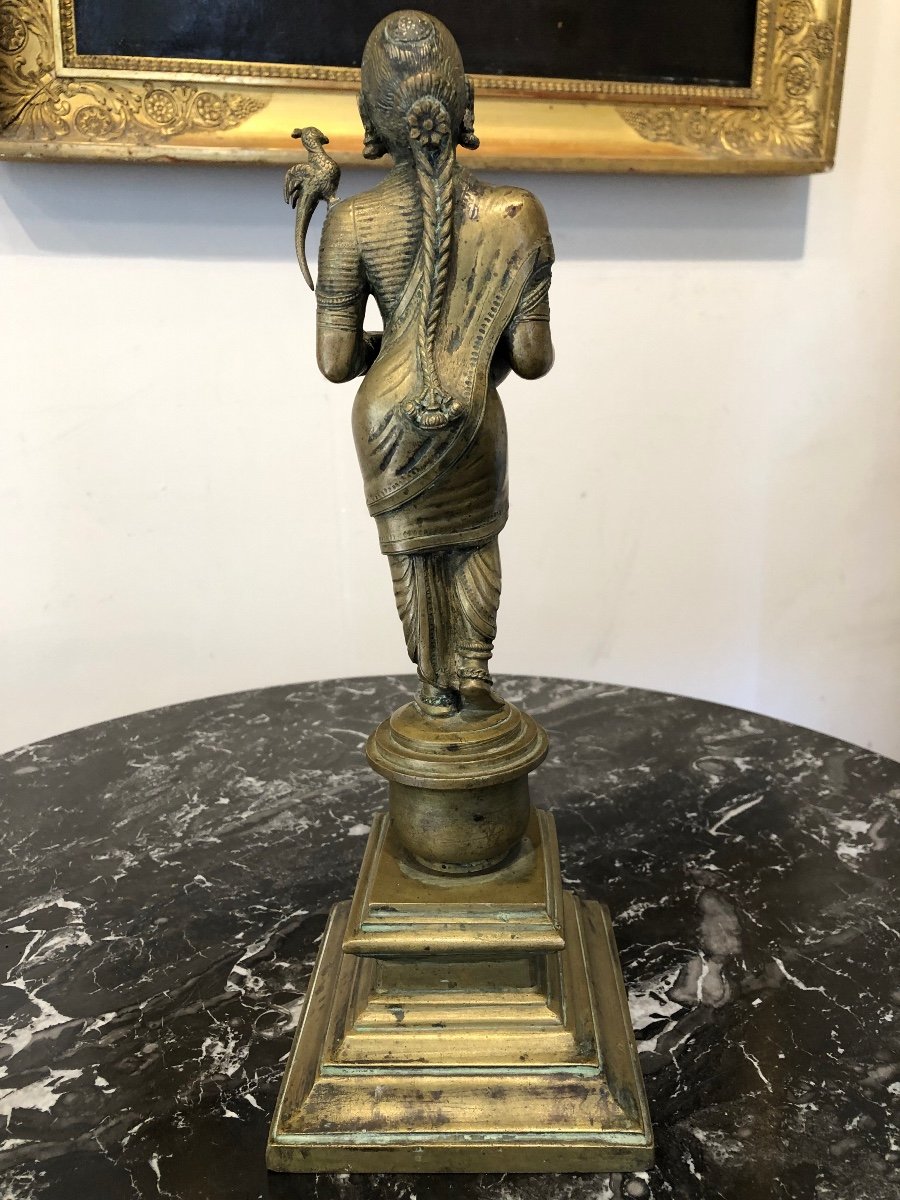 Inde XVIII ème «  Jeune Femme A L’oiseau «  Bronze-photo-4