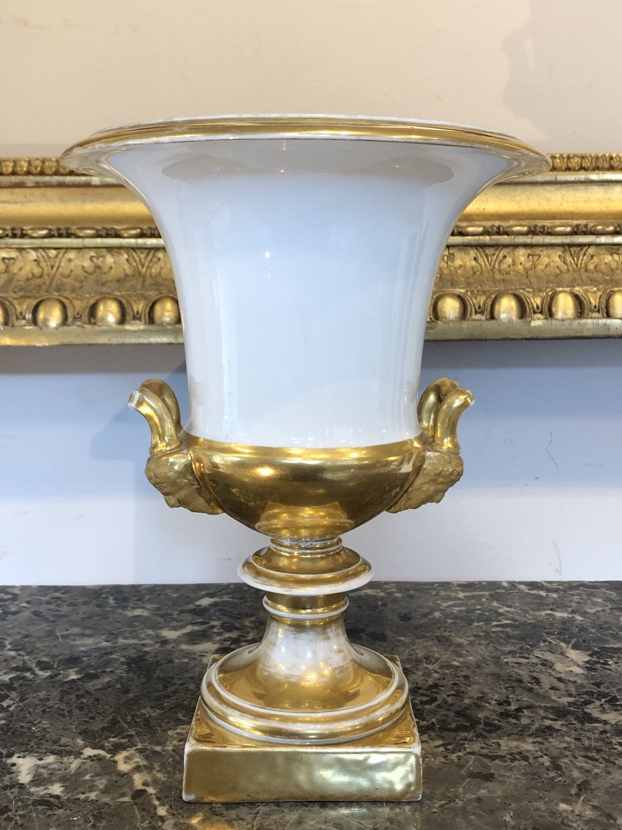 Grand Vase Médicis en Porcelaine De Vieux Paris époque Restauration vers 1820