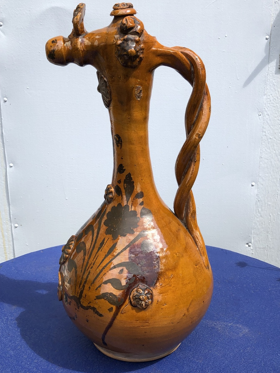 Aiguière dite Demoiselle d’Avignon en céramique émaillée . Canakkale XIX ème 