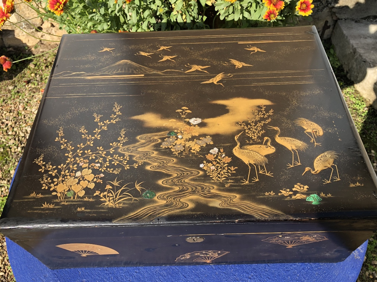 Lacquer Travel Box With Mount Fuji & Cranes Decor, Japan, 19th Century -photo-7