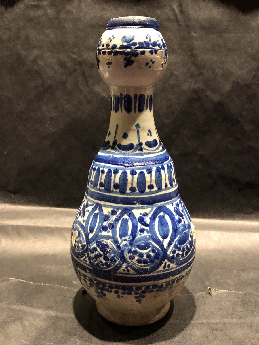 Bouteille à Parfum Blanc /Bleu «  Matrab «  Céramique de Fès XIX ème 