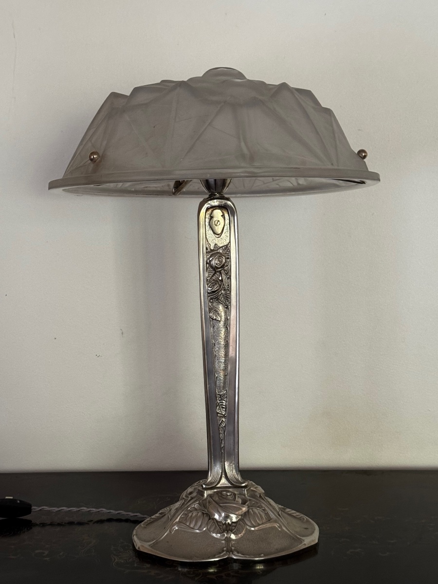 Silver-plated Bronze "aux Roses" Lamp, Art Deco Period, Circa 1925 