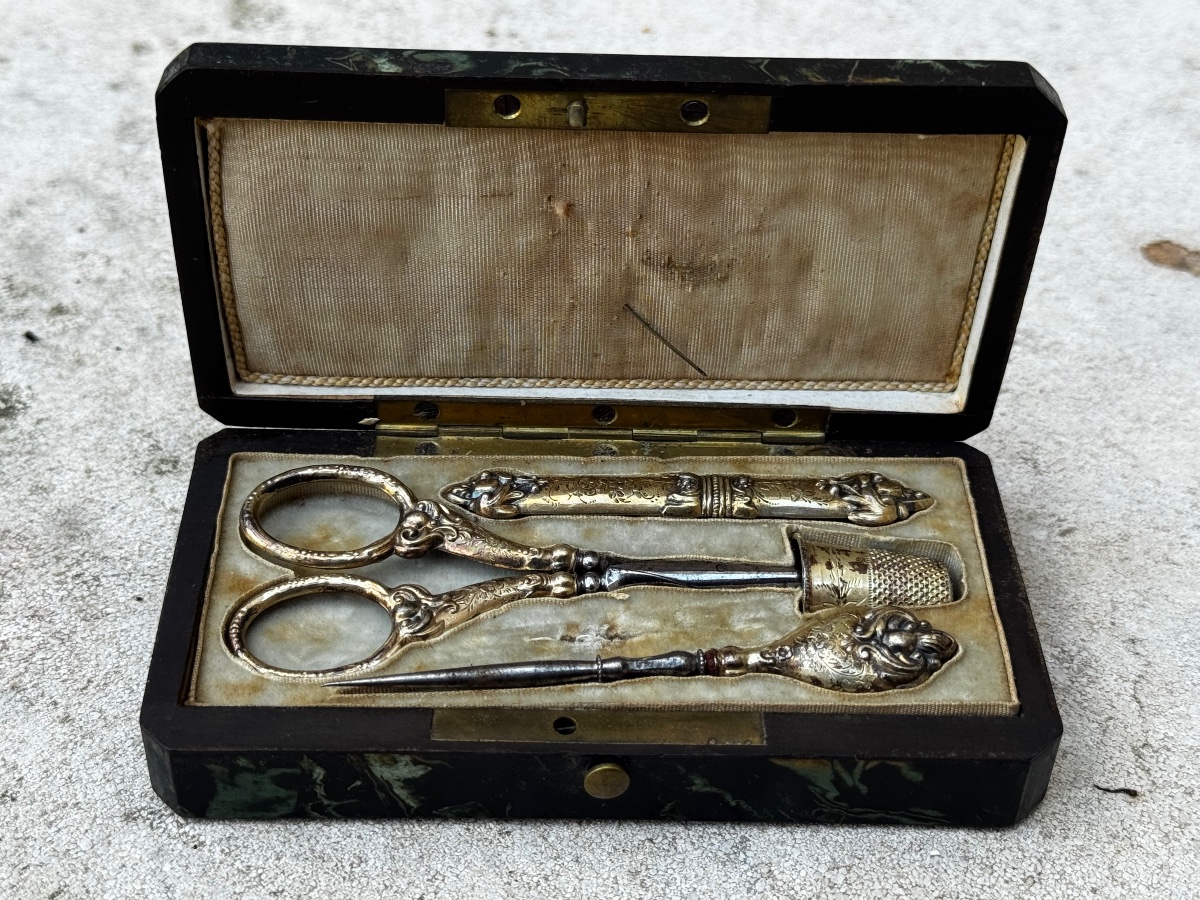 Napoleon III Vermeil Sewing Kit -photo-1