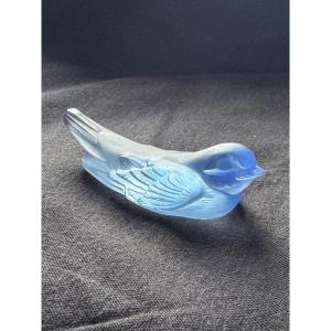 Lalique France «  Hirondelle «  en pâte de Verre  Bleutée 
