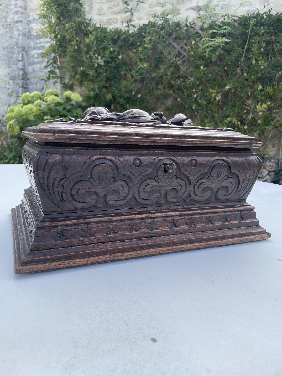 Coffret en chêne sculpté -photo-2
