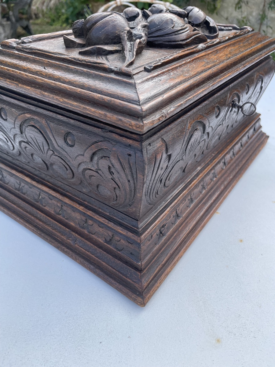 Coffret en chêne sculpté -photo-3