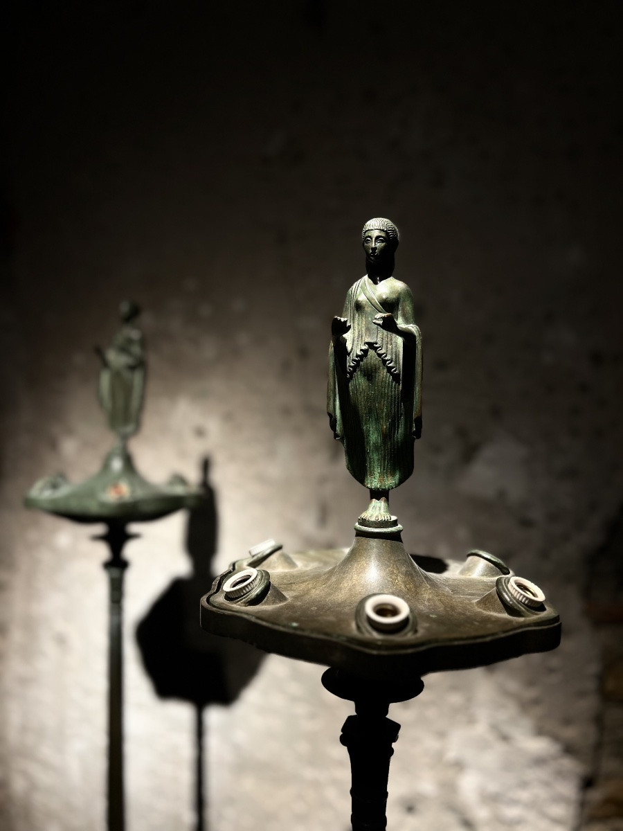 Pair Of Antique-style Bronze Floor Lamps -photo-4