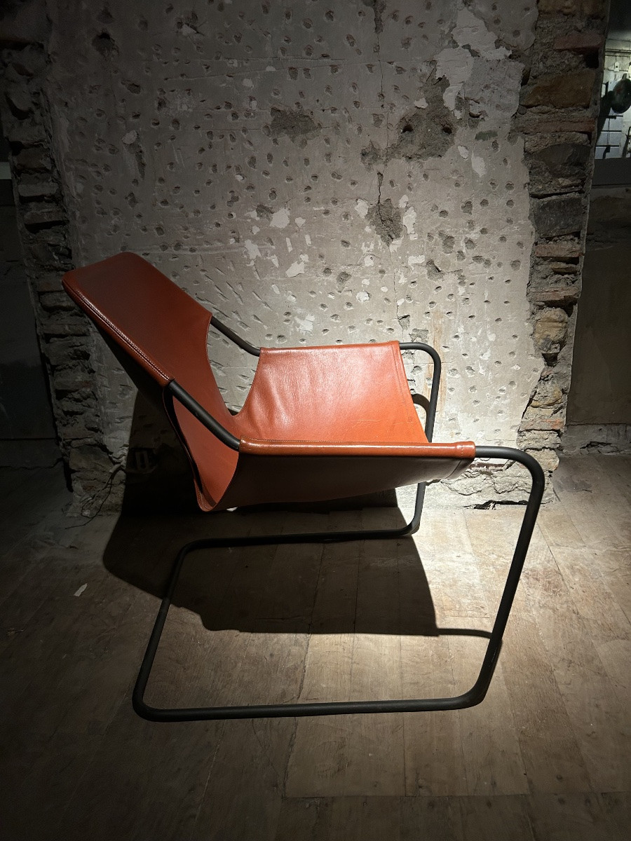 Fauteuil Paulistano en cuir cognac de Paulo Mendes da Rocha-photo-1