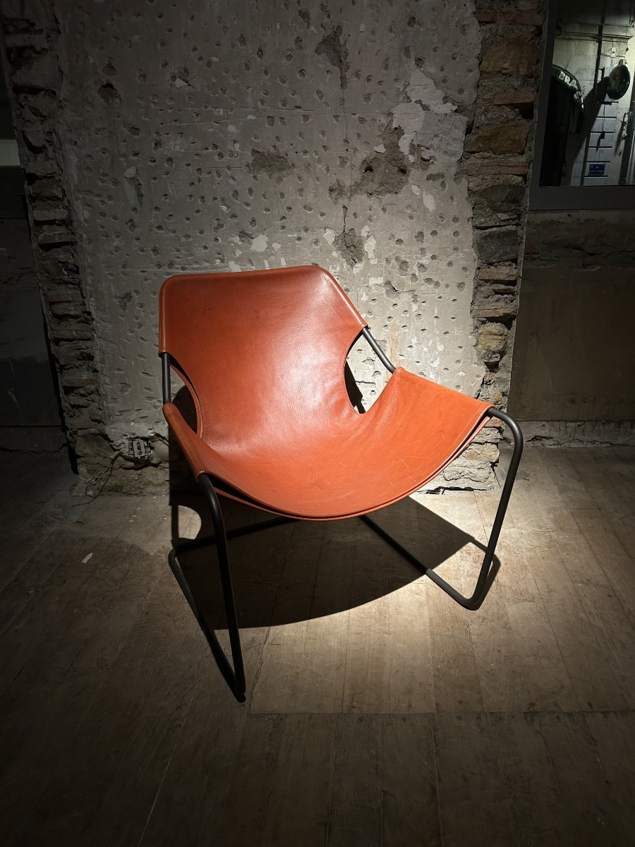 Fauteuil Paulistano en cuir cognac de Paulo Mendes da Rocha