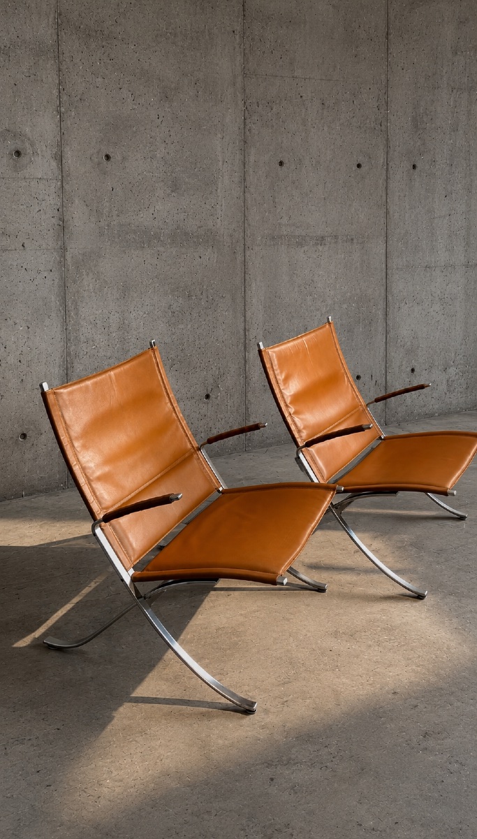 Fabricius & Kastholm - Paire de Fauteuils F82 en cuir fauve, circa 1960