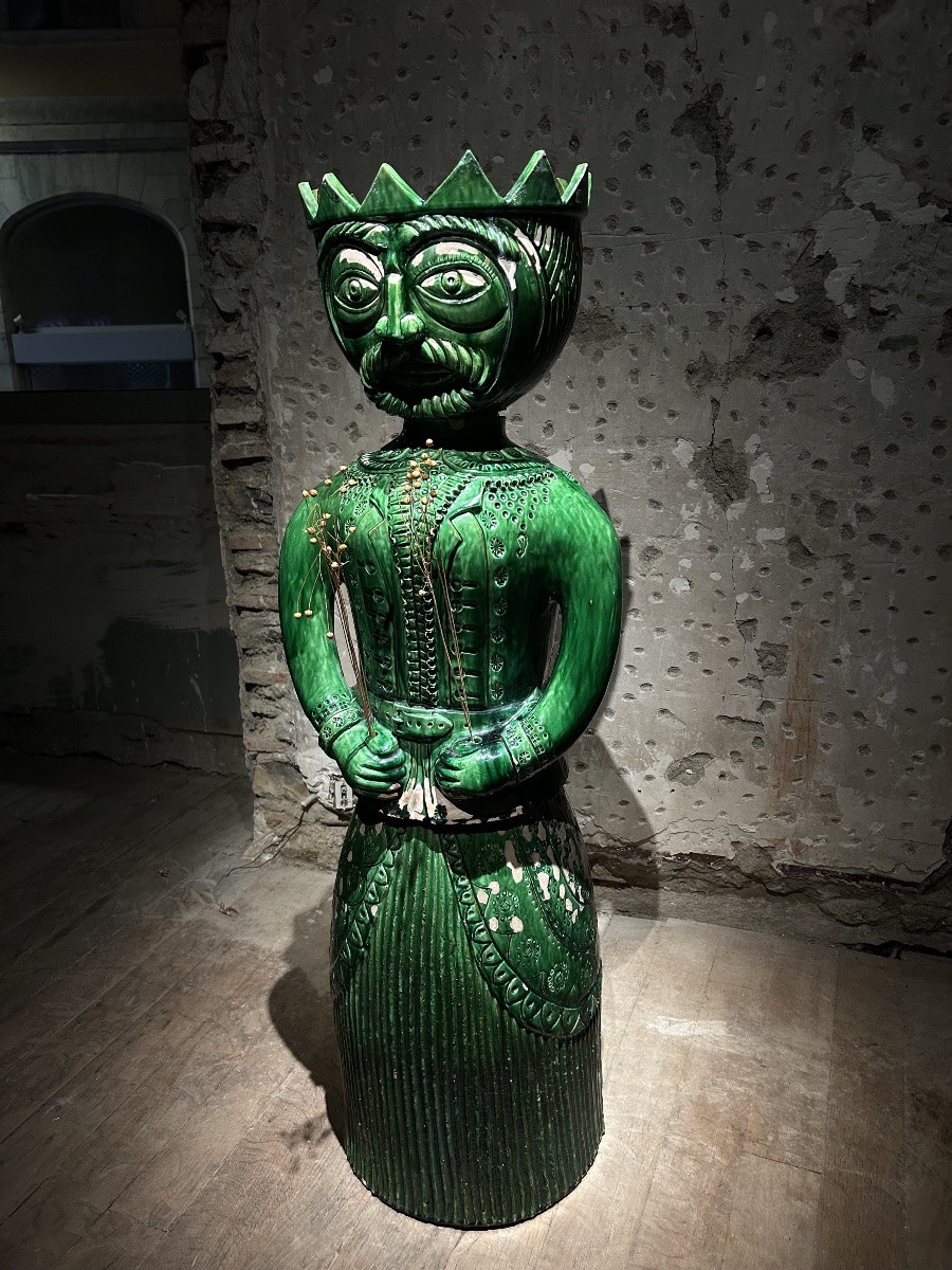 Roland Zobel - Large Ceramic Sculpture Of A King-photo-4