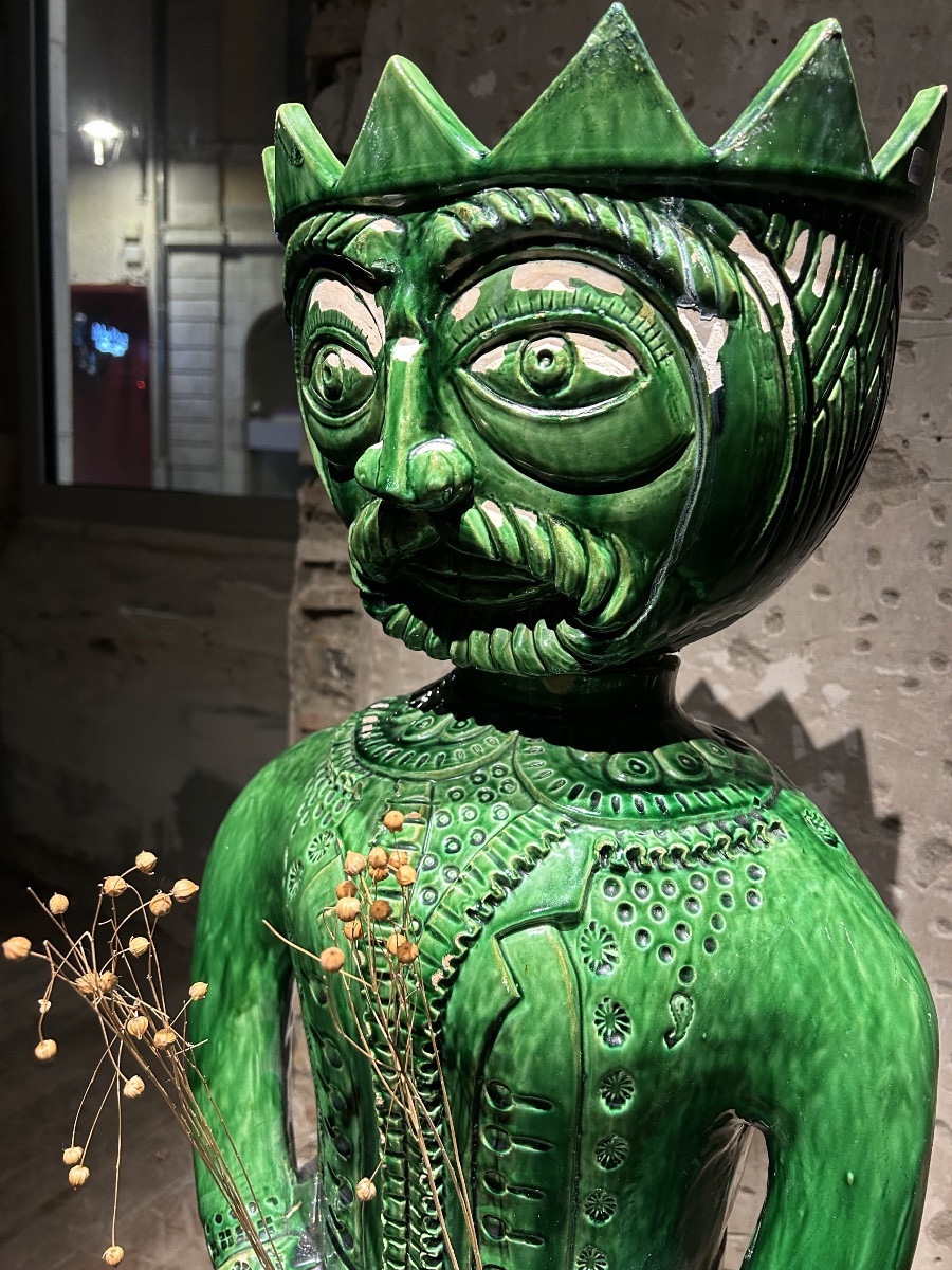 Roland Zobel - Large Ceramic Sculpture Of A King-photo-2