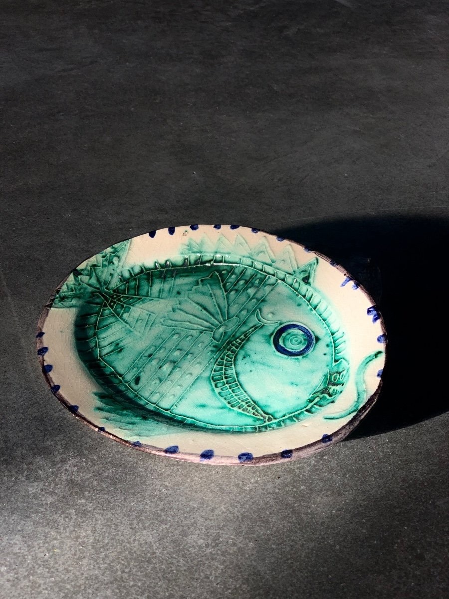 Pablo Picasso - Fish Plate (profile) Ar130